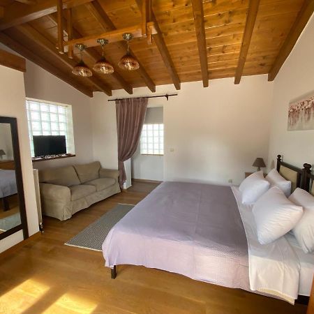 Pegasus House Hotel Corinth Buitenkant foto