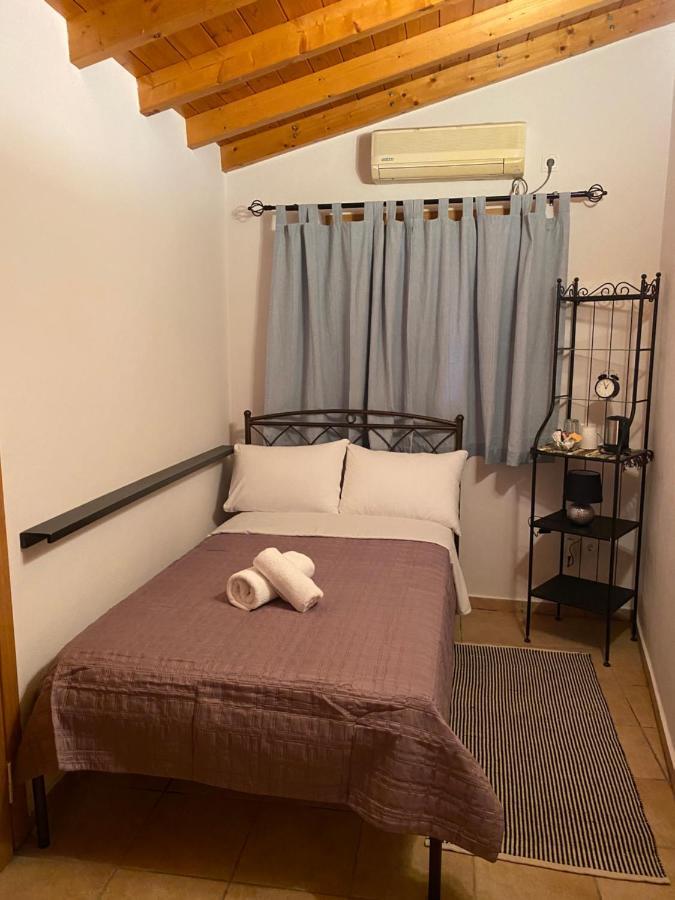 Pegasus House Hotel Corinth Buitenkant foto