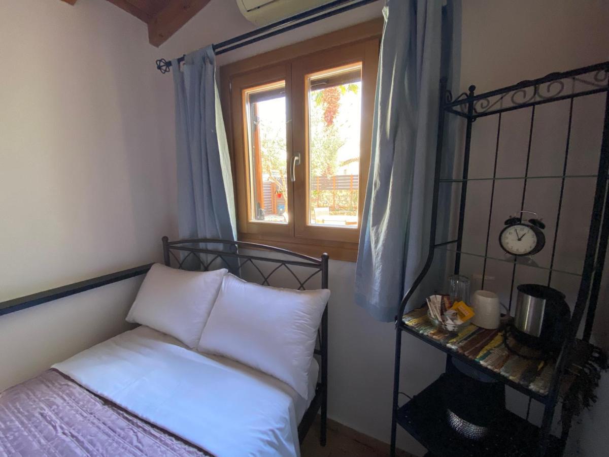 Pegasus House Hotel Corinth Buitenkant foto