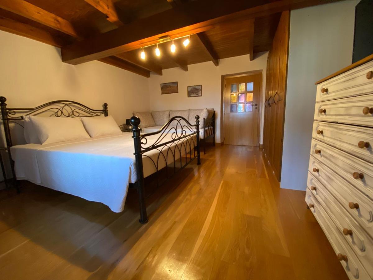 Pegasus House Hotel Corinth Buitenkant foto