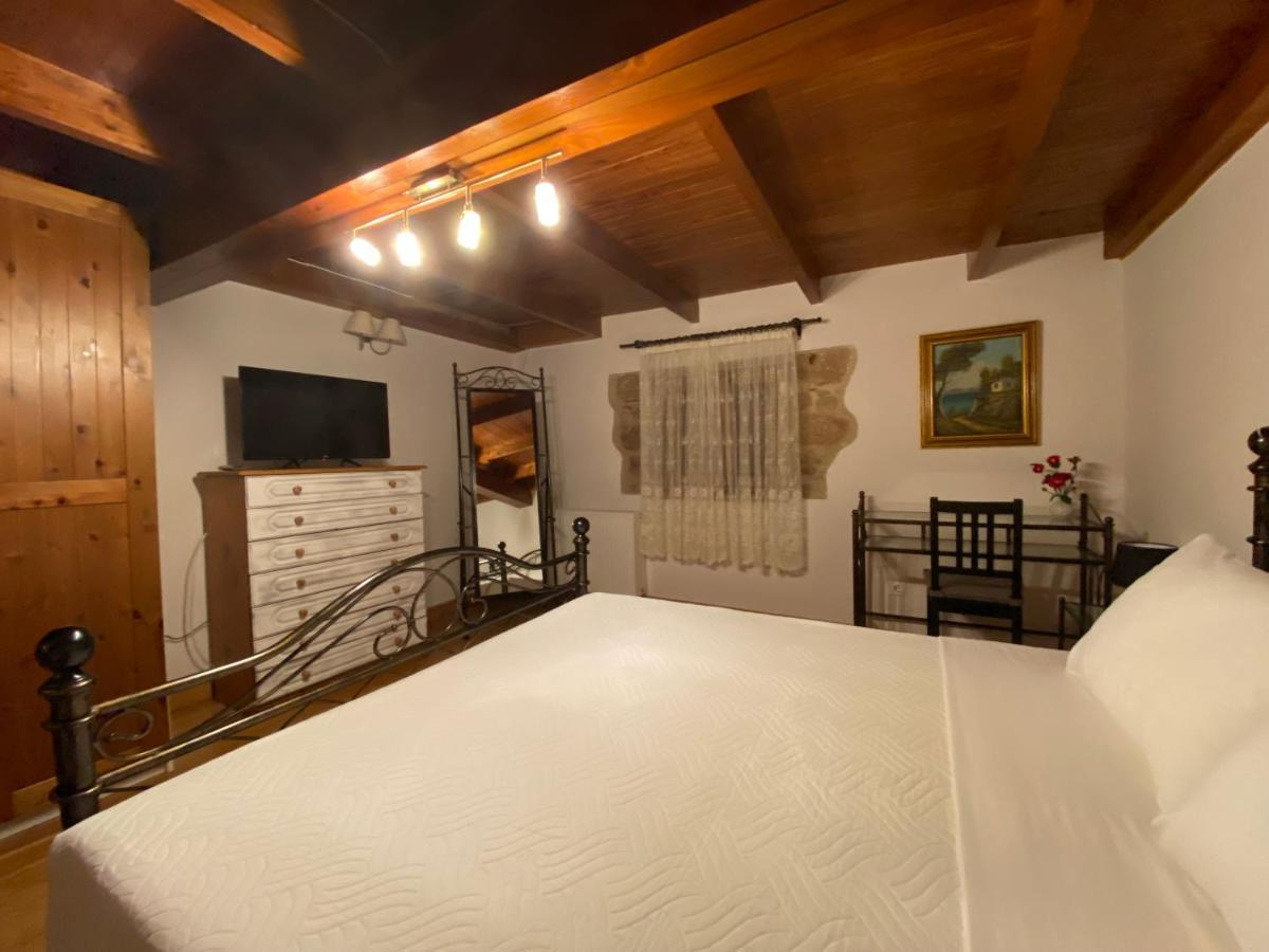 Pegasus House Hotel Corinth Buitenkant foto