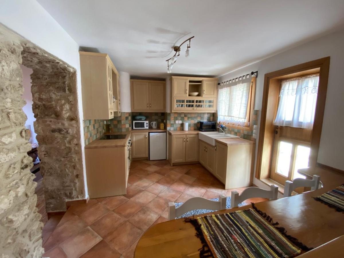 Pegasus House Hotel Corinth Buitenkant foto