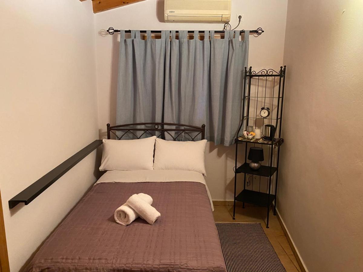 Pegasus House Hotel Corinth Buitenkant foto